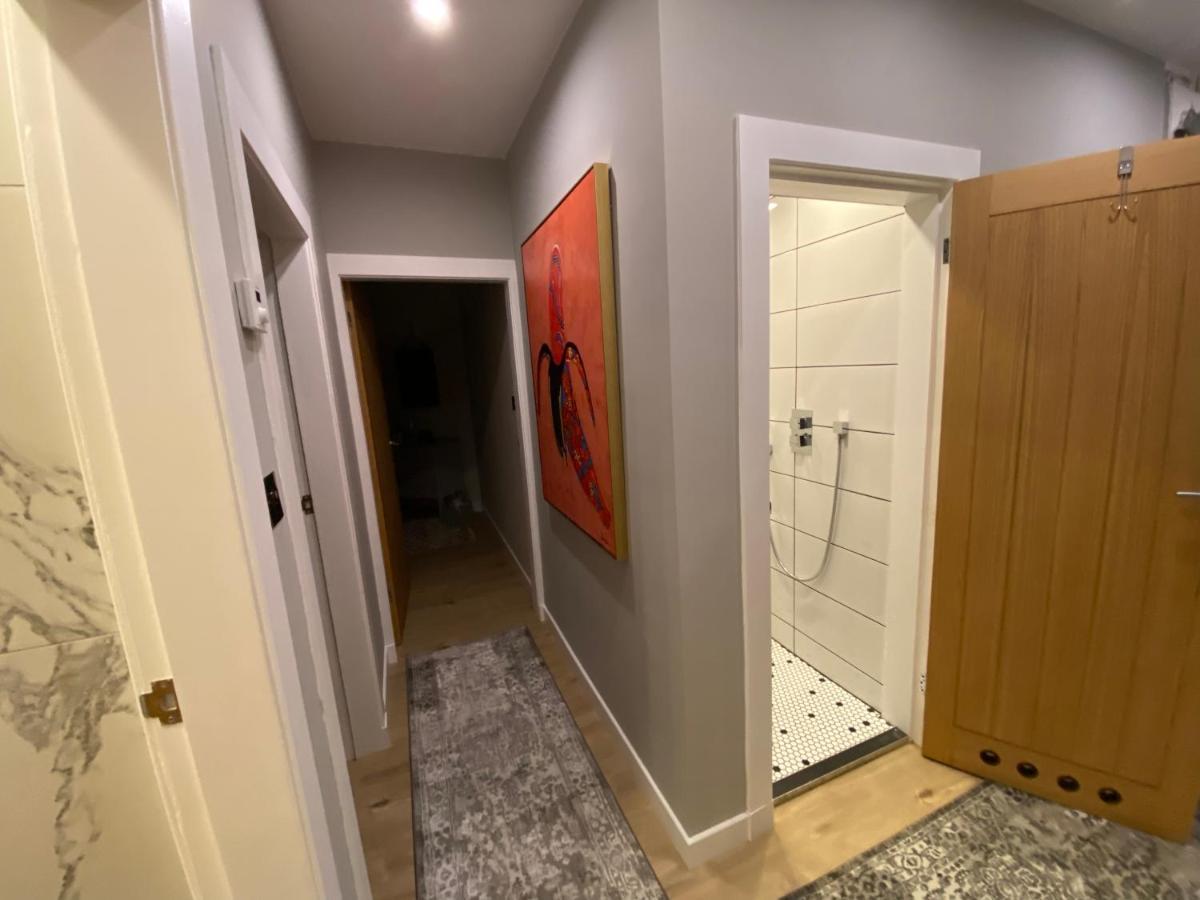 אדינבורו Lovely 3 Bed With Jacuzzi, Close To Airport, Driveway, Wifi מראה חיצוני תמונה